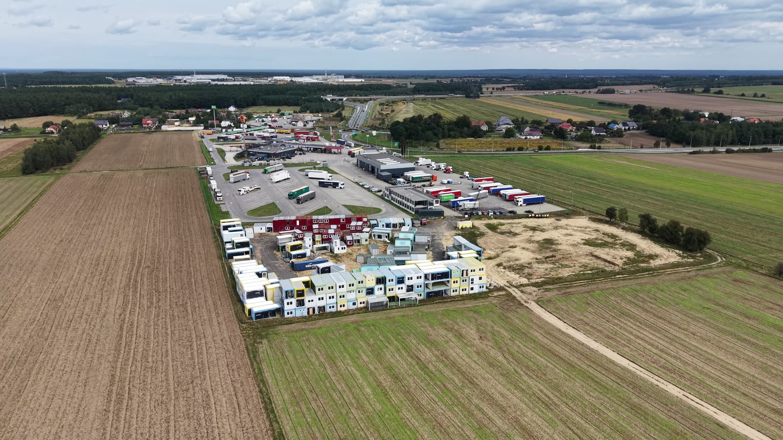Plac Conterpol w Godzieszowie przy autostradzie A4